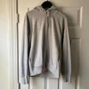 Uniqlo Men's Light Gray Hoodie Sweater